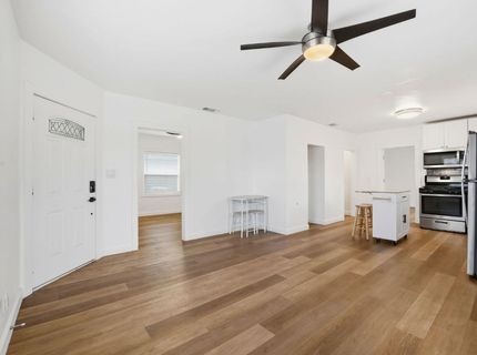 702 Dixieanne Ave, Sacramento, CA 95815 Photo