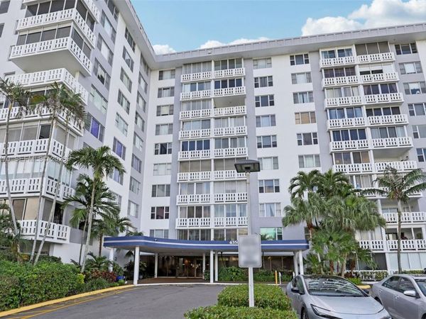 4350 Hillcrest Dr, Unit 702, Hollywood, FL 33021