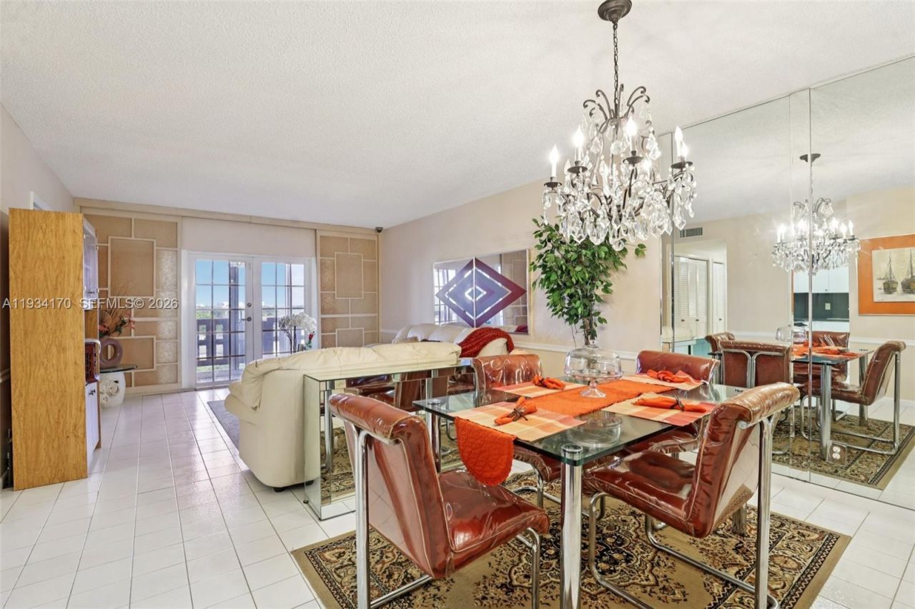 4350 Hillcrest Dr, Unit 702, Hollywood, FL 33021 Photo