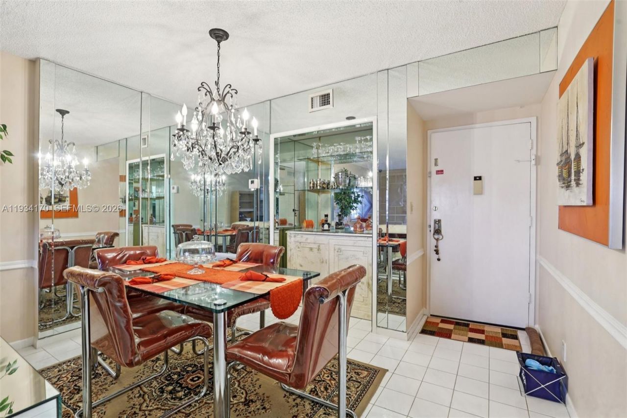 4350 Hillcrest Dr, Unit 702, Hollywood, FL 33021 Photo