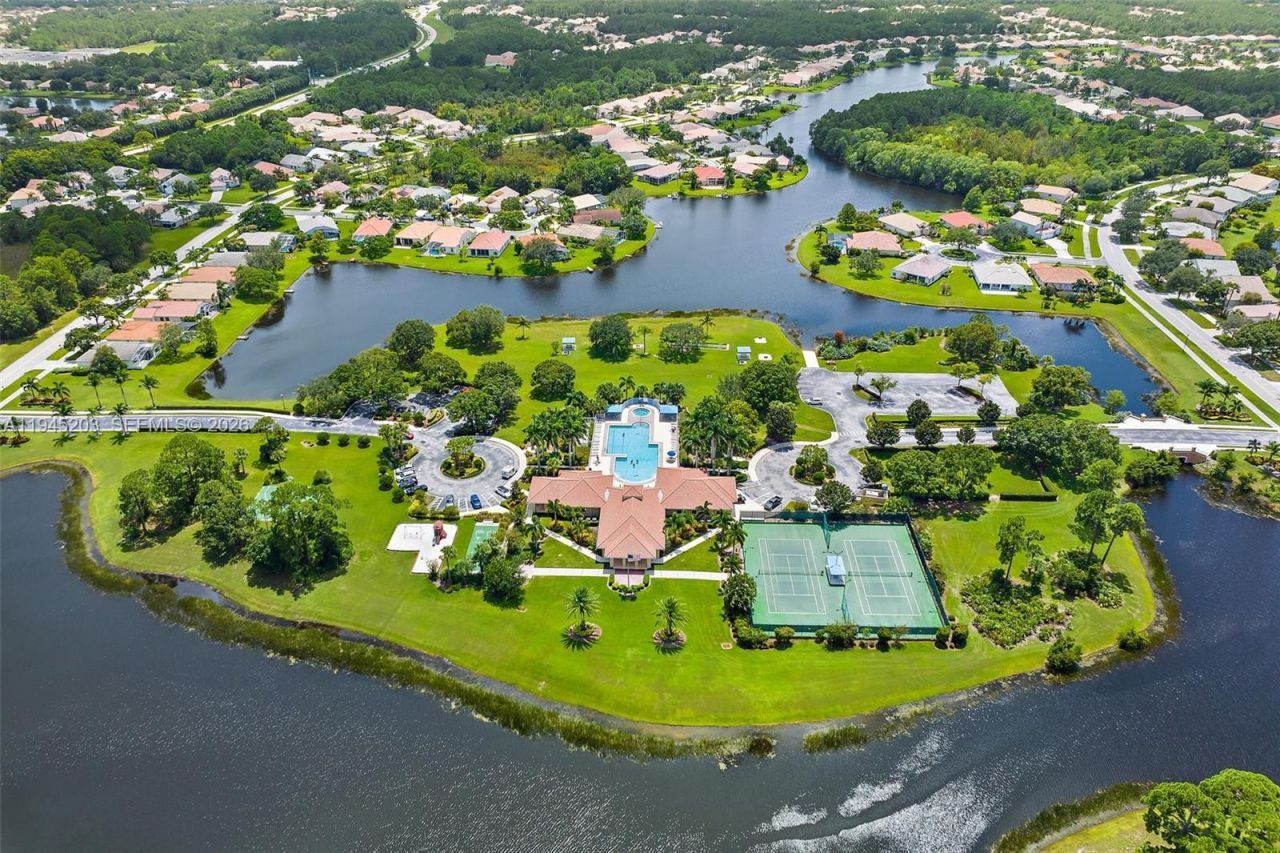 719 SW Munjack Cir, Port Saint Lucie, FL 34986 Photo