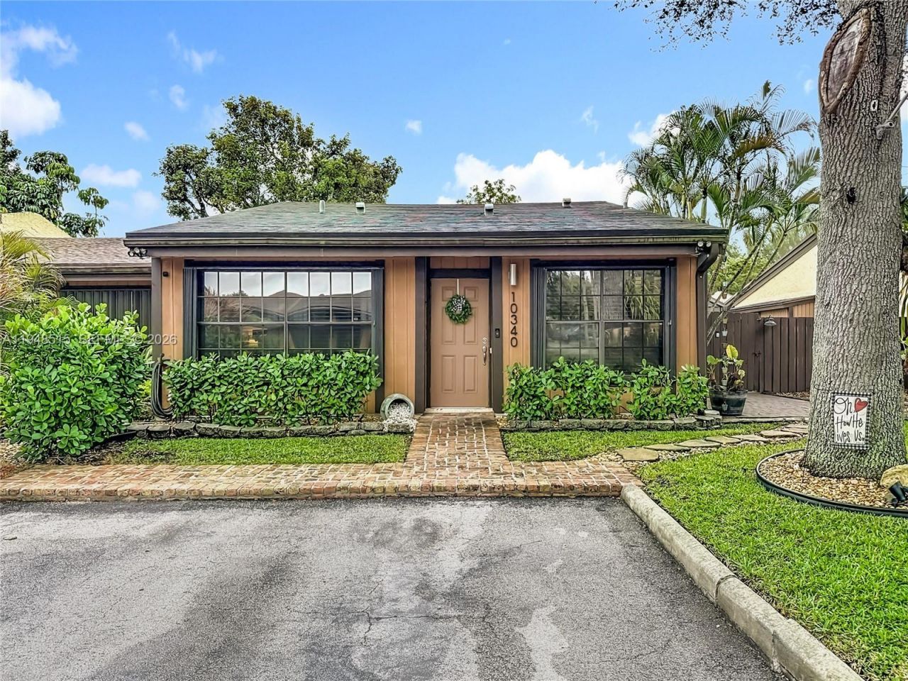 10340 Laurel Ct, Pembroke Pines, FL 33026 Photo