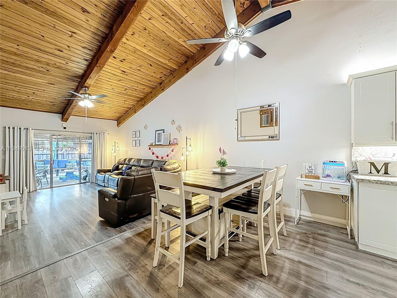 10340 Laurel Ct, Pembroke Pines, FL 33026 Photo