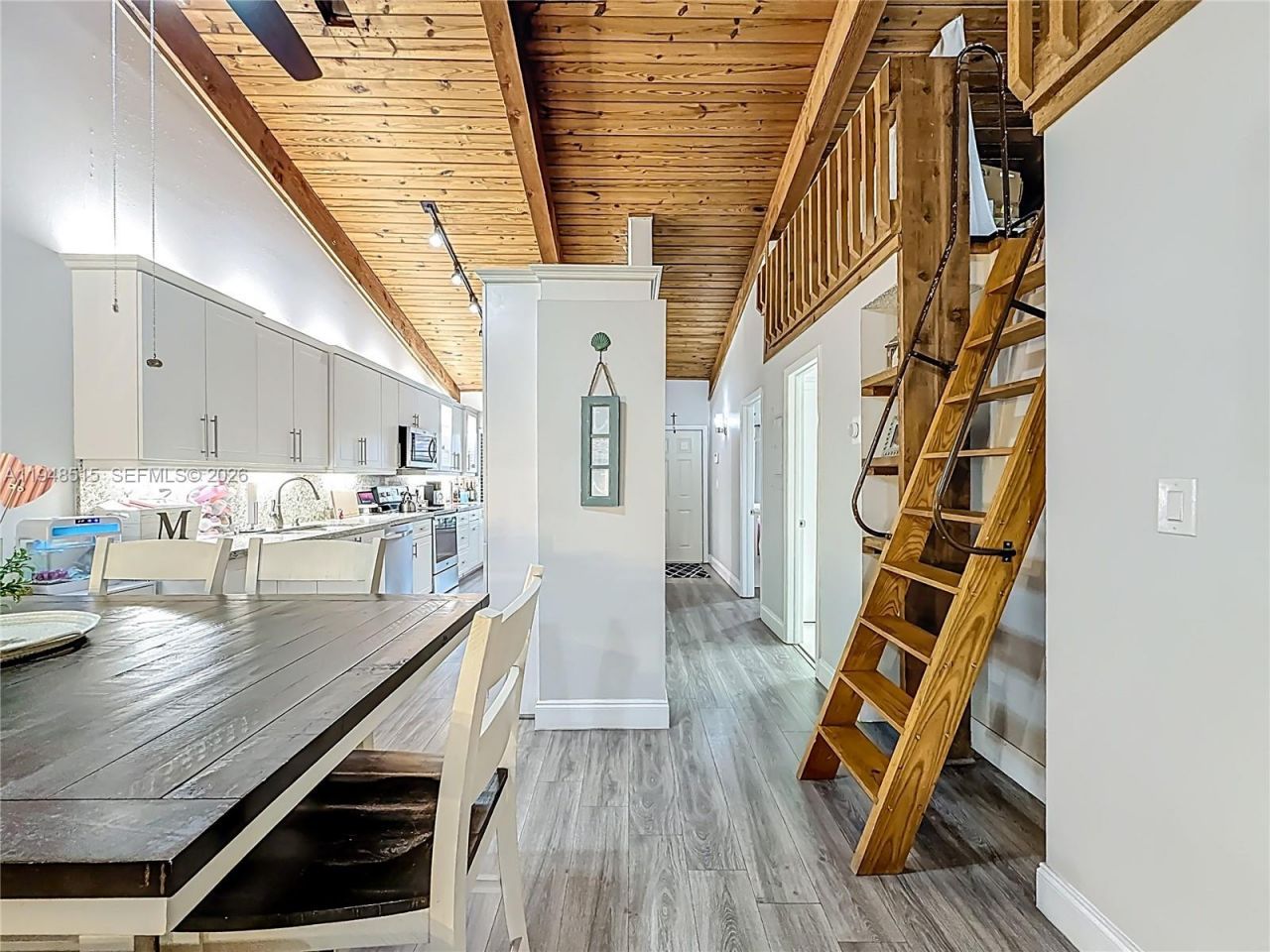 10340 Laurel Ct, Pembroke Pines, FL 33026 Photo