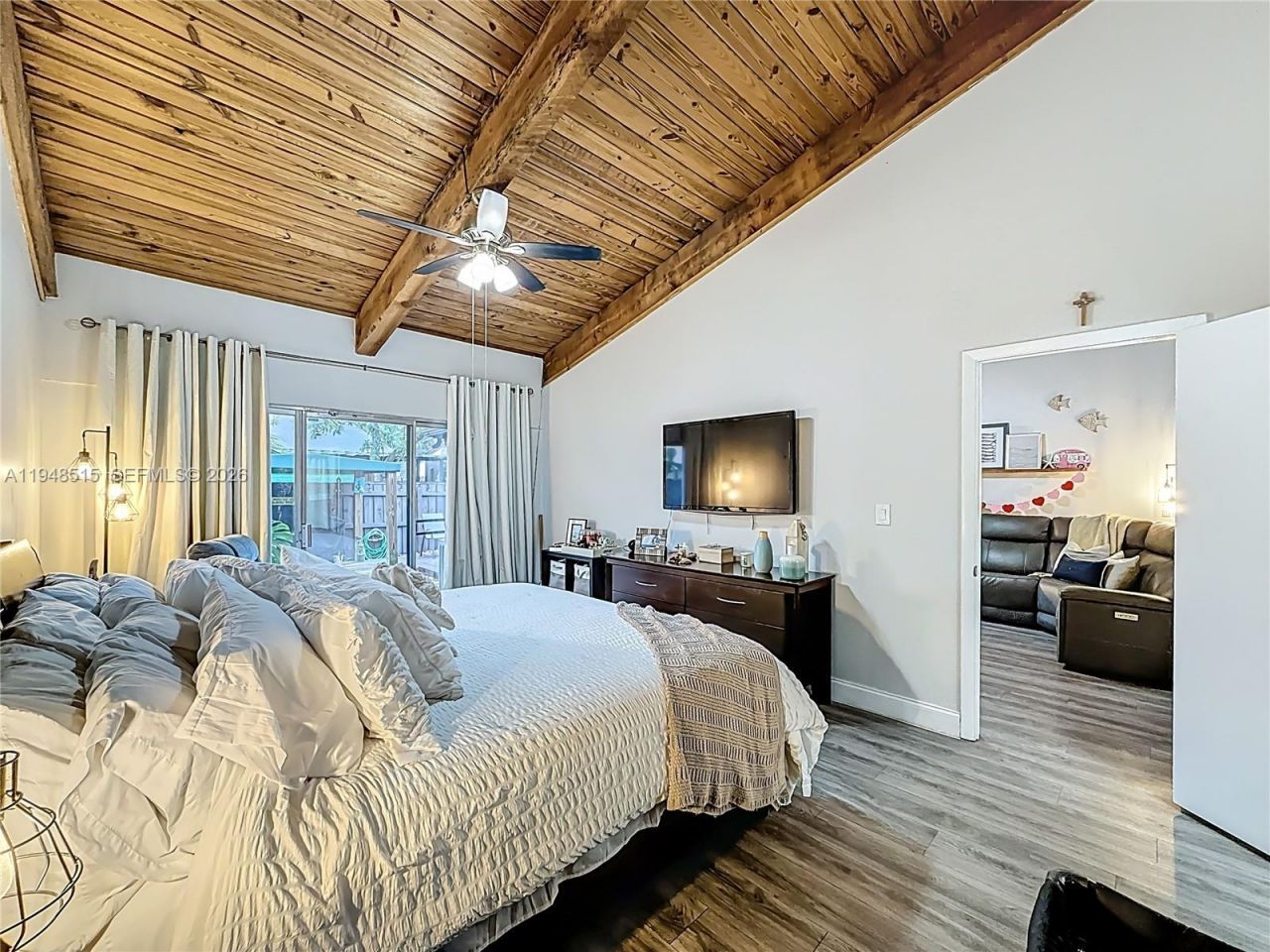 10340 Laurel Ct, Pembroke Pines, FL 33026 Photo