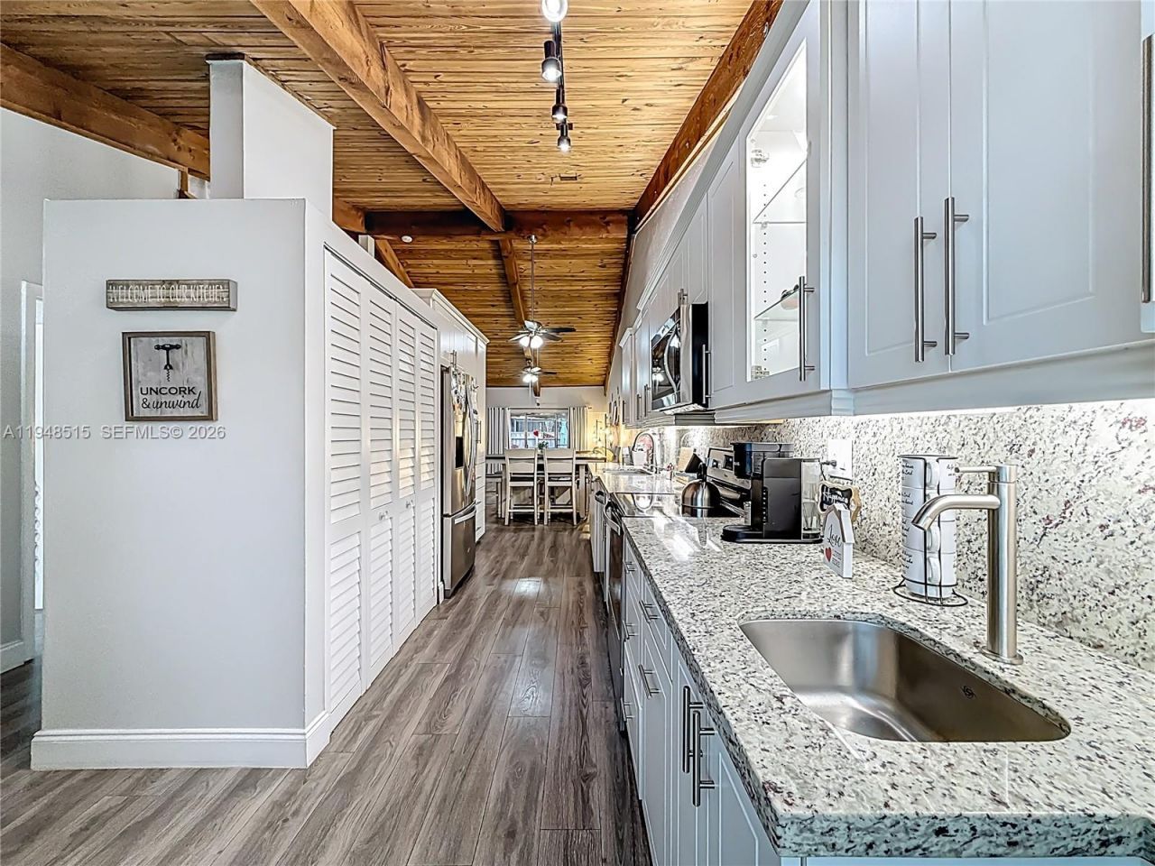 10340 Laurel Ct, Pembroke Pines, FL 33026 Photo