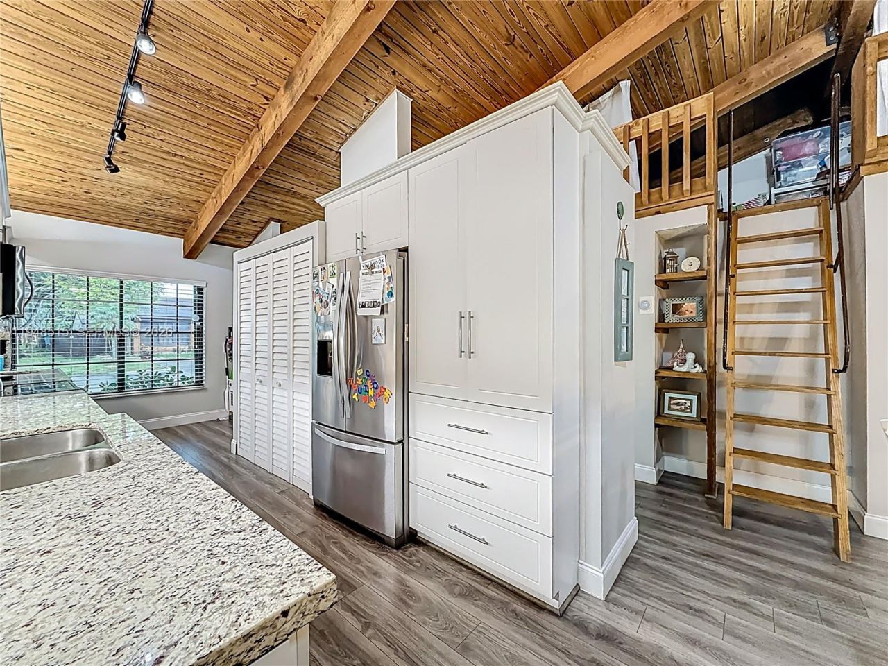 10340 Laurel Ct, Pembroke Pines, FL 33026 Photo