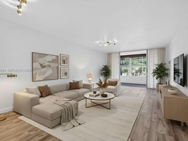 1501 NE 191st St, Unit C212, Miami, FL 33179