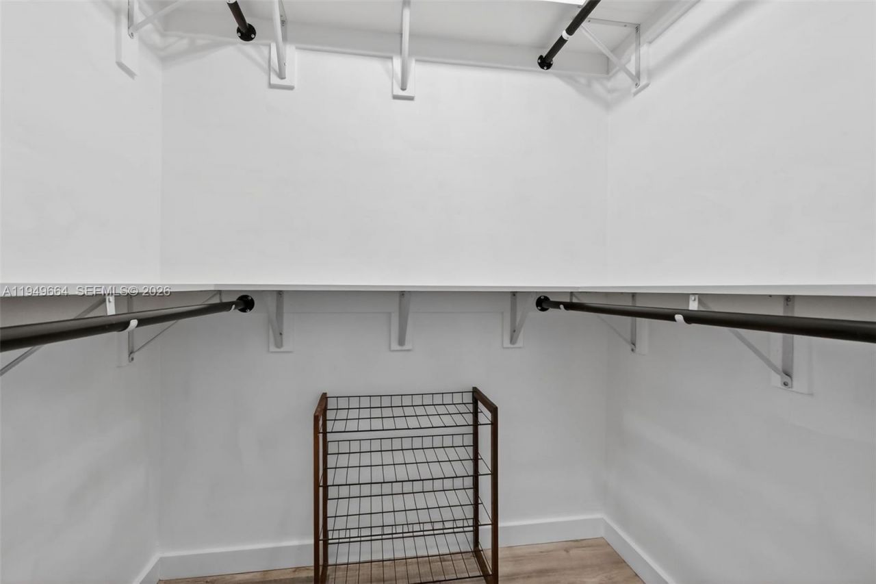 1501 NE 191st St, Unit C212, Miami, FL 33179 Photo