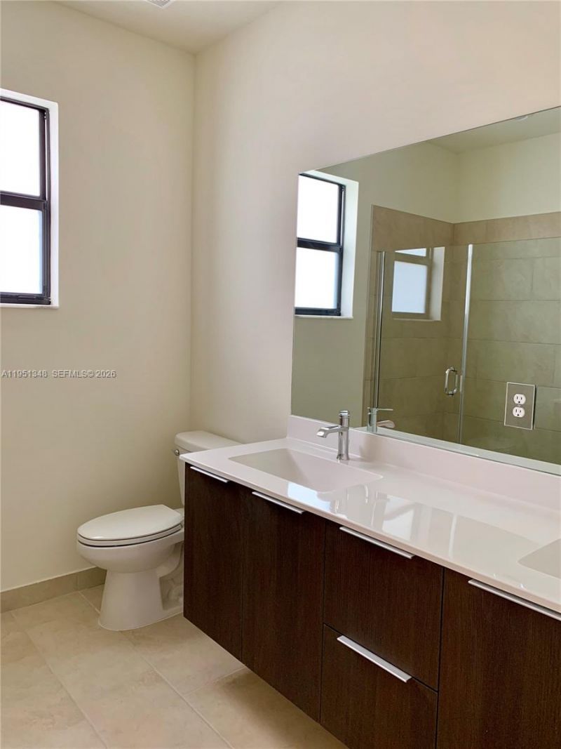 15849 NW 91st Ct, Miami Lakes, FL 33018 Photo