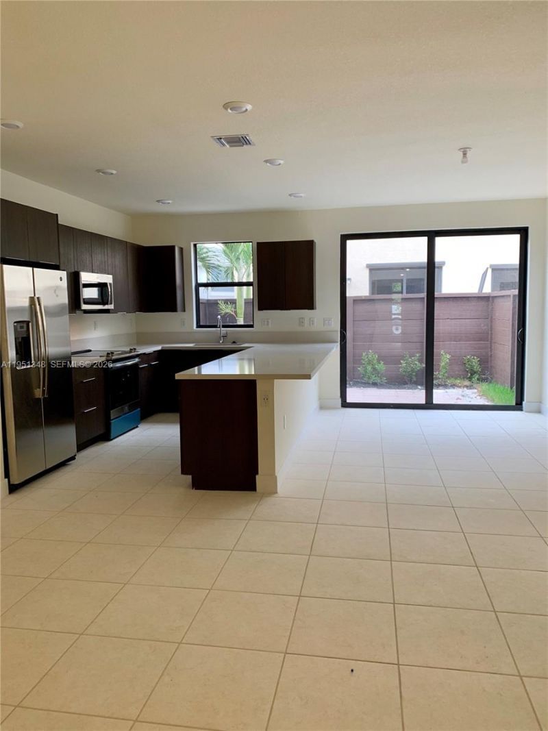 15849 NW 91st Ct, Miami Lakes, FL 33018 Photo