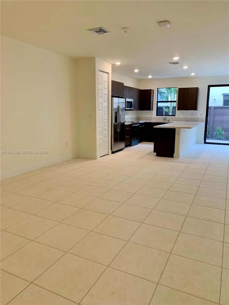 15849 NW 91st Ct, Miami Lakes, FL 33018 Photo