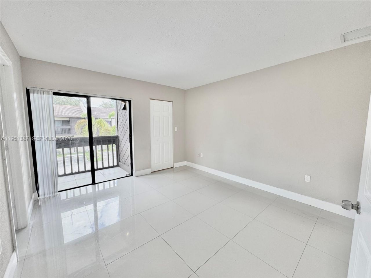 3840 SW 52nd Ave, Unit 3840, Pembroke Park, FL 33023 Photo