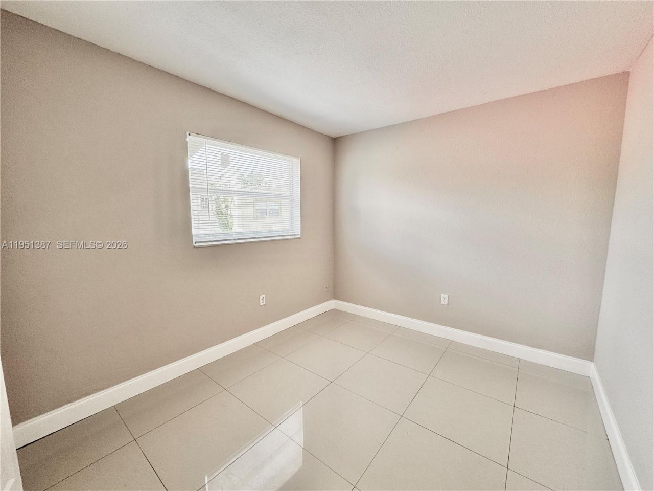 3840 SW 52nd Ave, Unit 3840, Pembroke Park, FL 33023 Photo