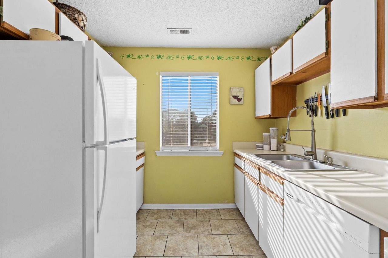 220 Myrtle Greens Dr. Photo 11