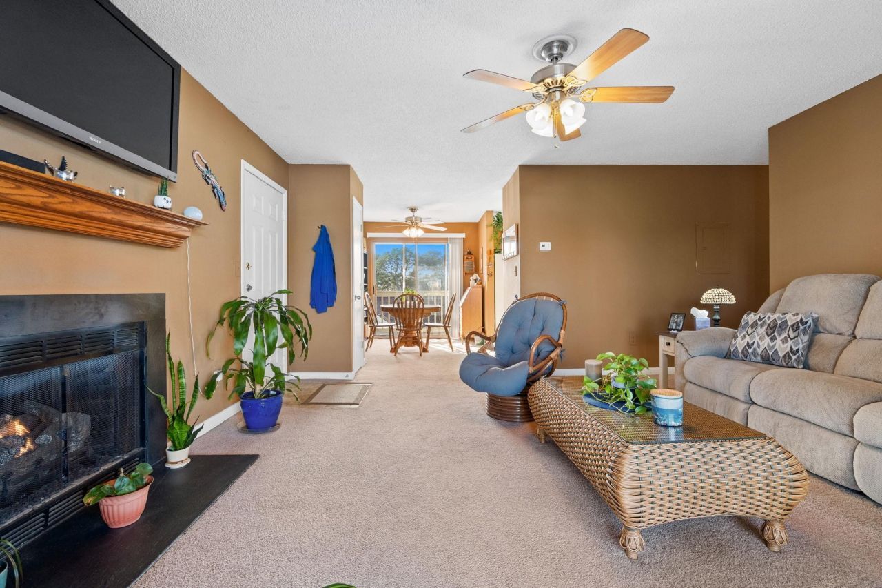 220 Myrtle Greens Dr. Photo 7