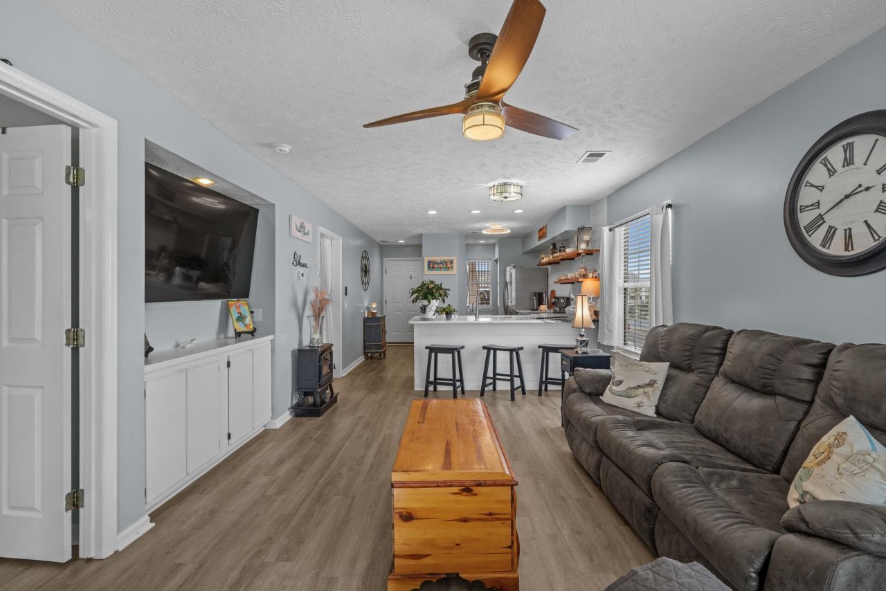 629 Waterway Village Blvd Photo 12