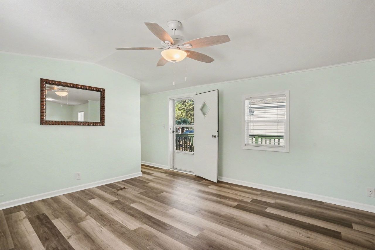 527 Key Largo Ave. Photo 8