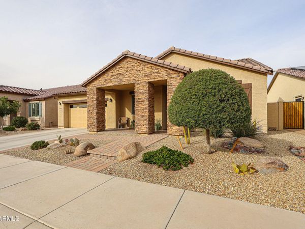 18086 W CEDARWOOD Lane, Goodyear, AZ 85338