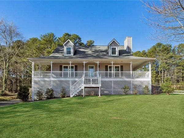 100 Springwater Trace, Woodstock, GA 30188