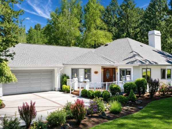 60716 Willow Creek Loop, Bend, OR 97702