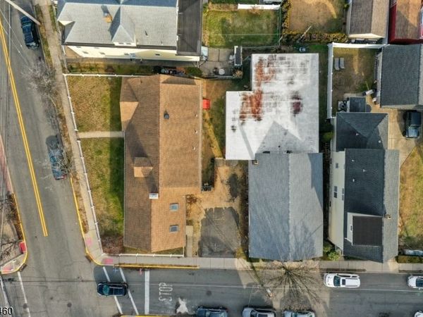 84 Locust Ave, Wallington, NJ 07057