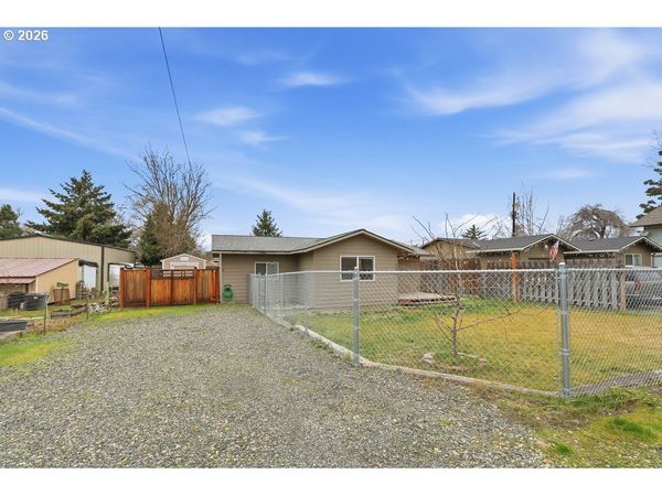 417 GERTRUDE DR, Dallesport, WA 98617