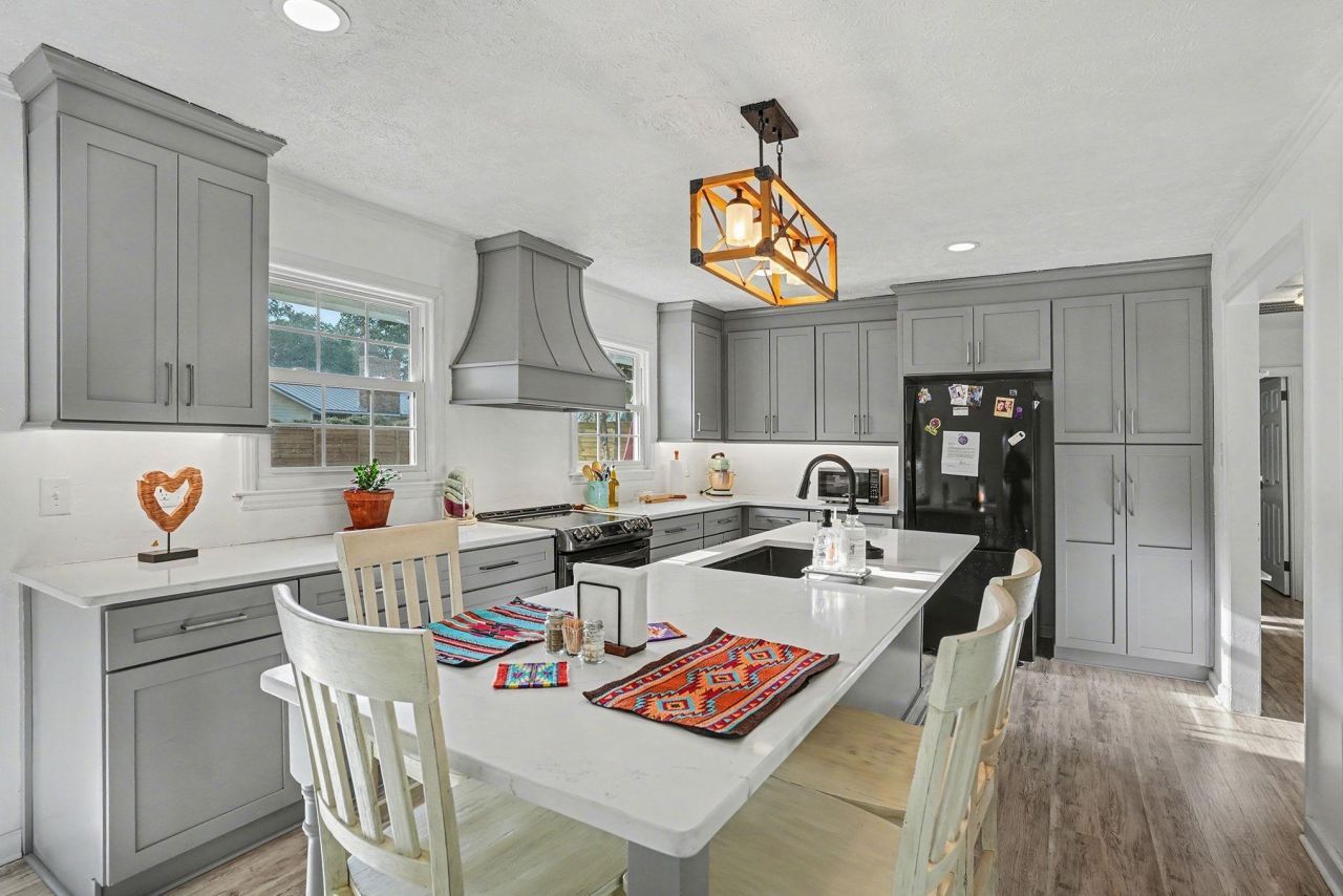 317 Jay St. Photo 12