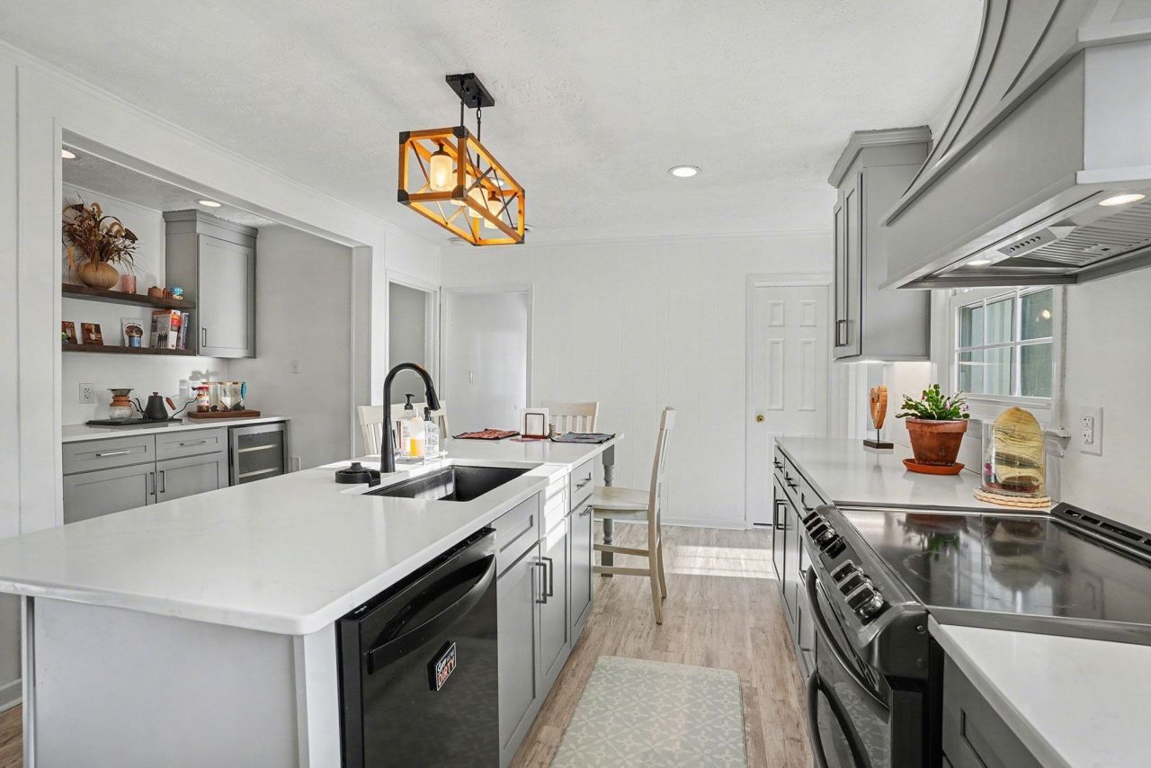 317 Jay St. Photo 14