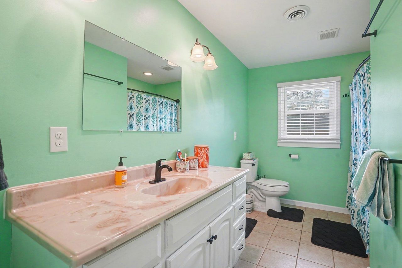 317 Jay St. Photo 22