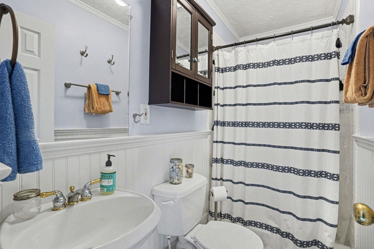 317 Jay St. Photo 29