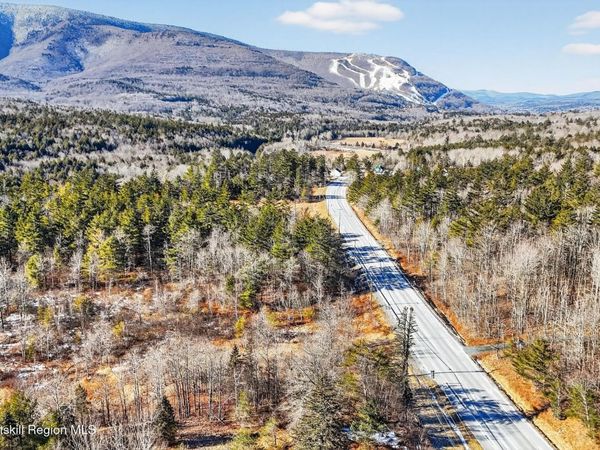 6769 Ny-23a , Tannersville, NY 12485