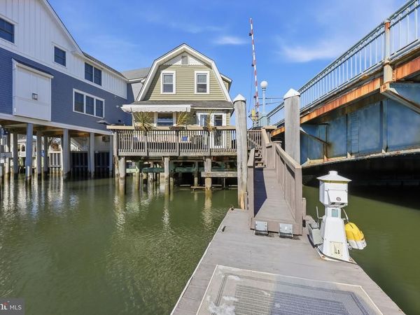 104 N DERBY AVENUE, VENTNOR CITY, NJ 08406