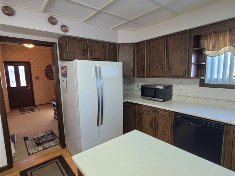 49408 State Route 250, Adena, OH 43901 Photo 10