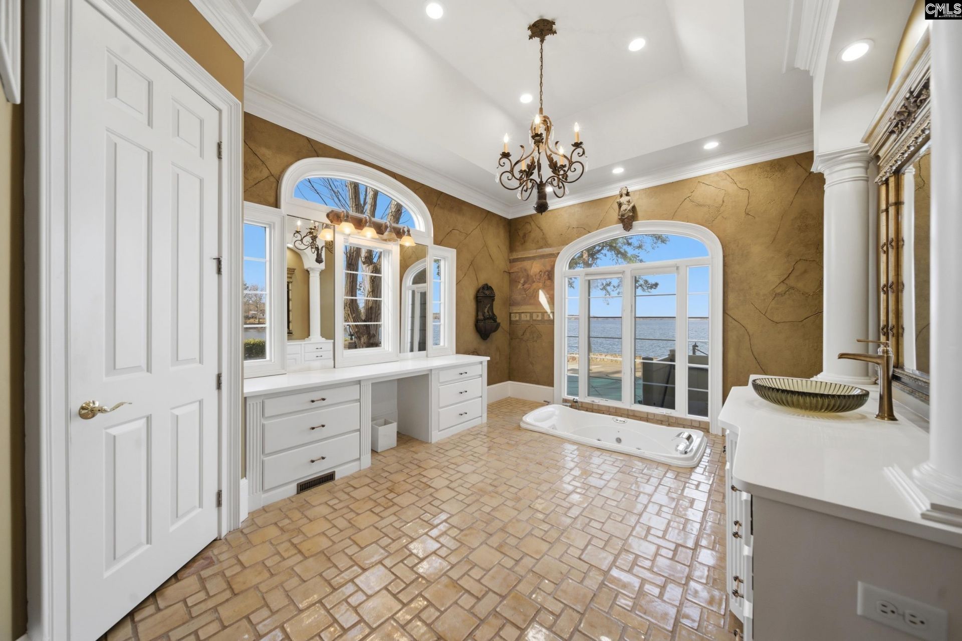 180 Lillian Street Photo 21