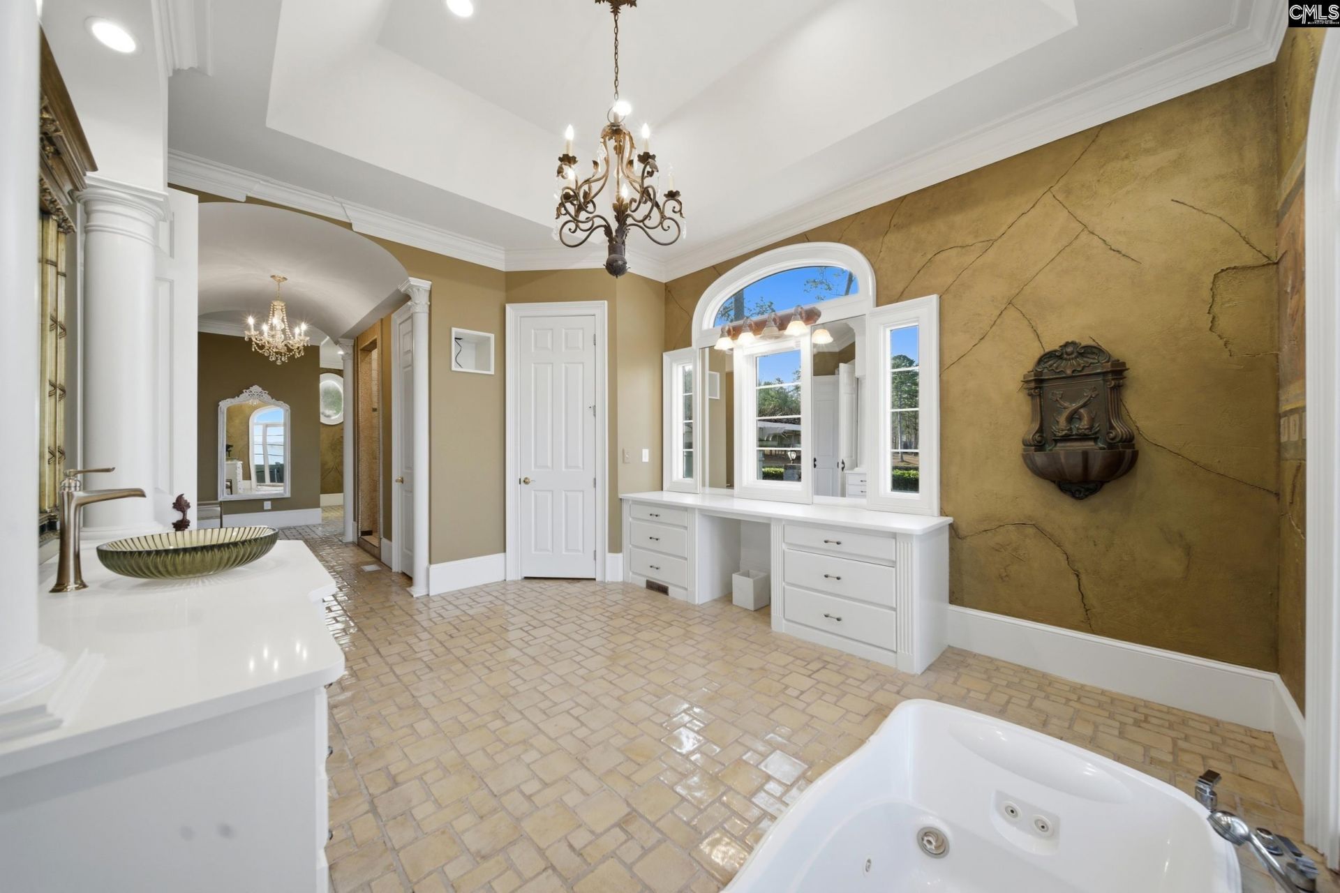 180 Lillian Street Photo 22