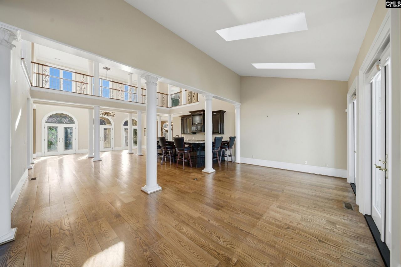 180 Lillian Street  Photo 31