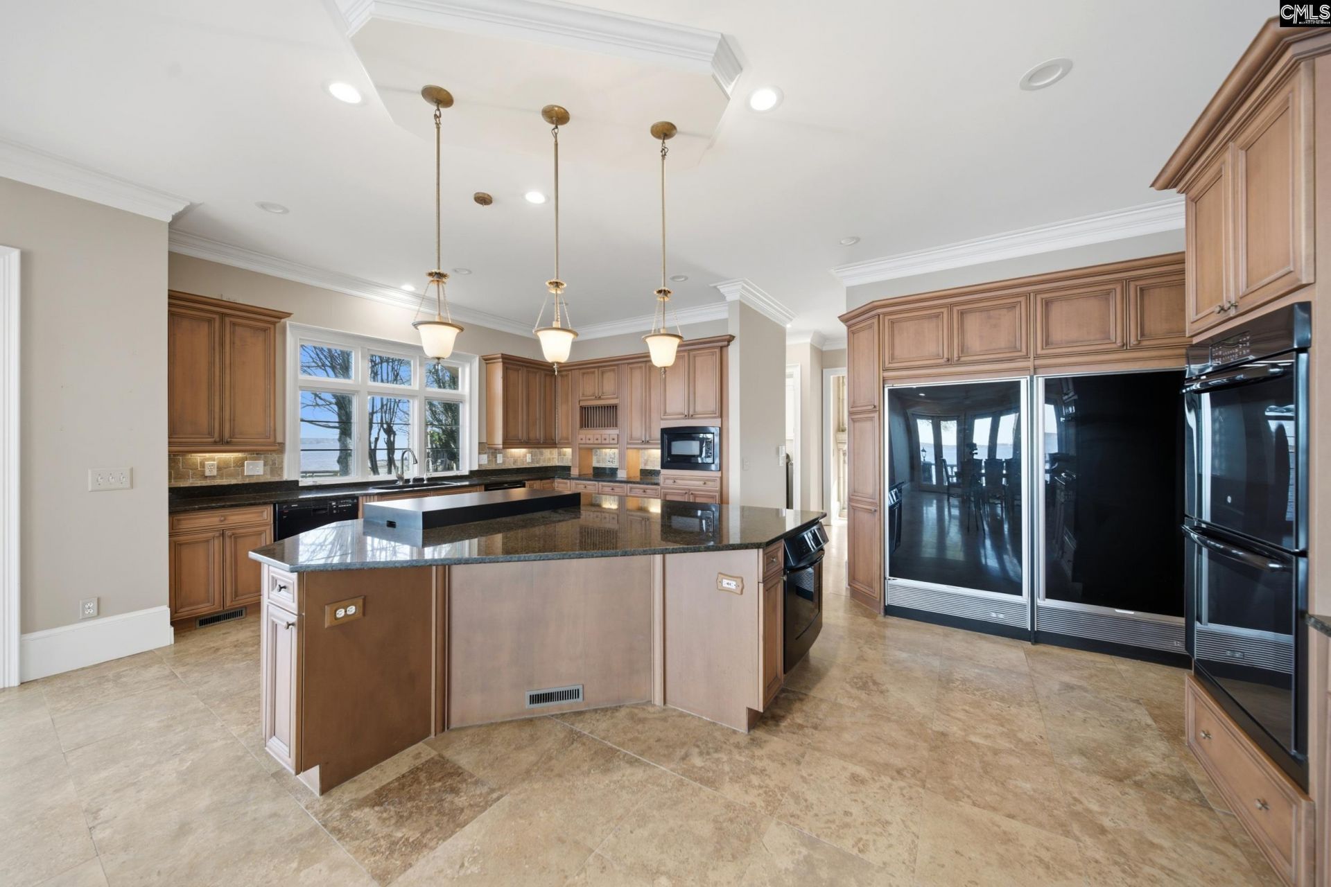 180 Lillian Street Photo 40