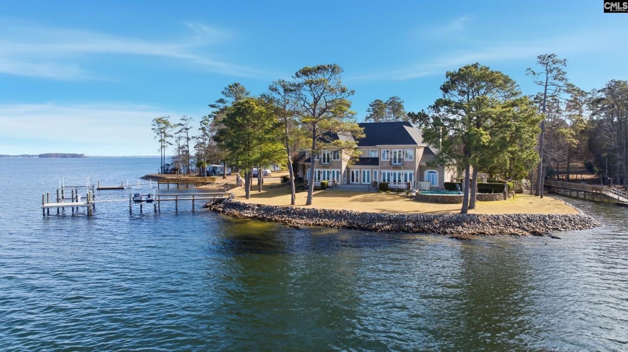 180 Lillian Street  Photo 5