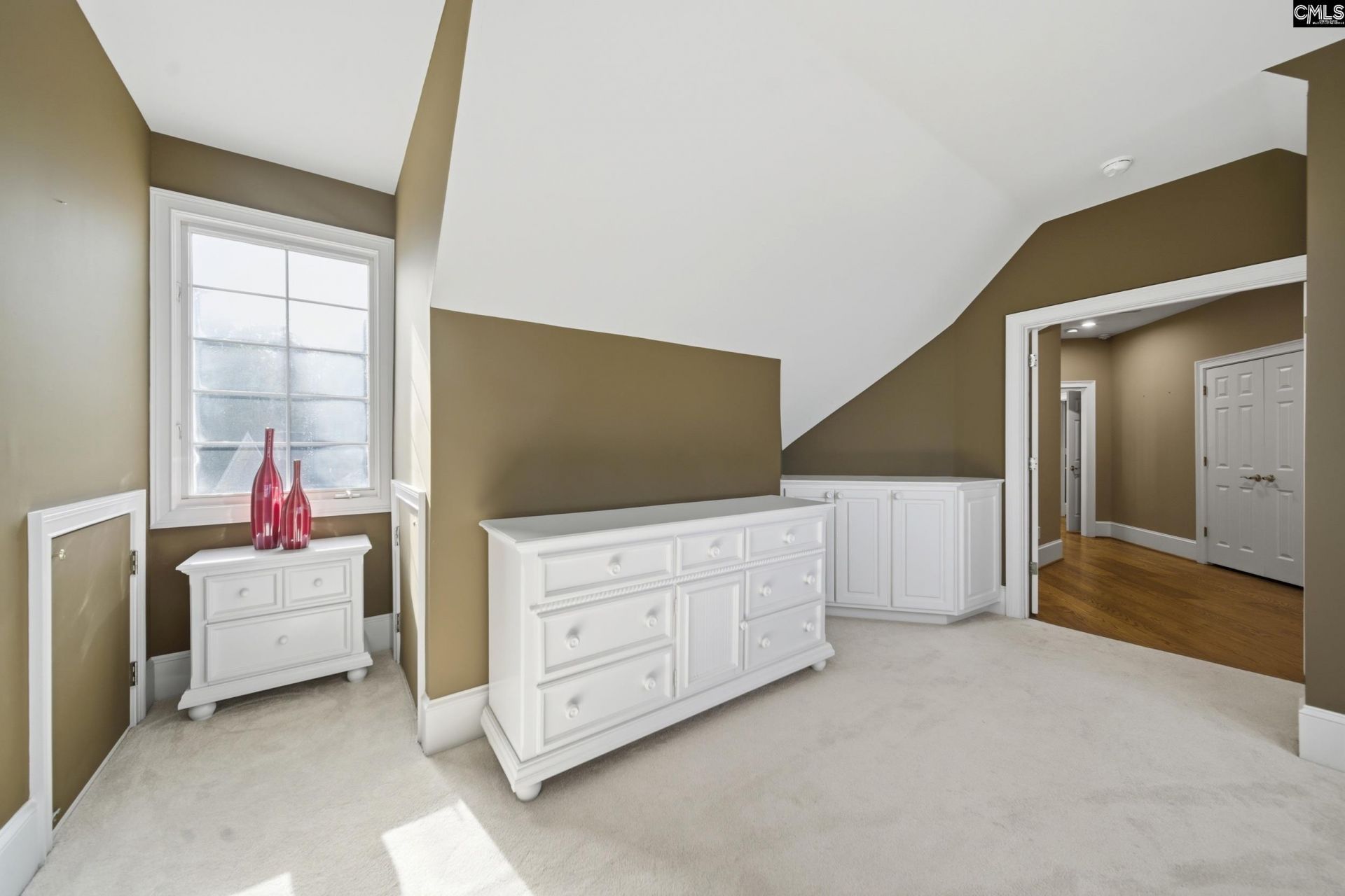 180 Lillian Street Photo 52