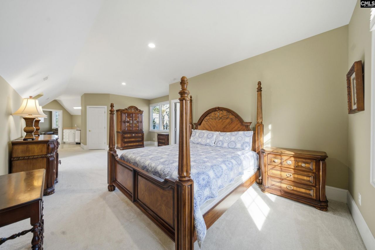 180 Lillian Street  Photo 54