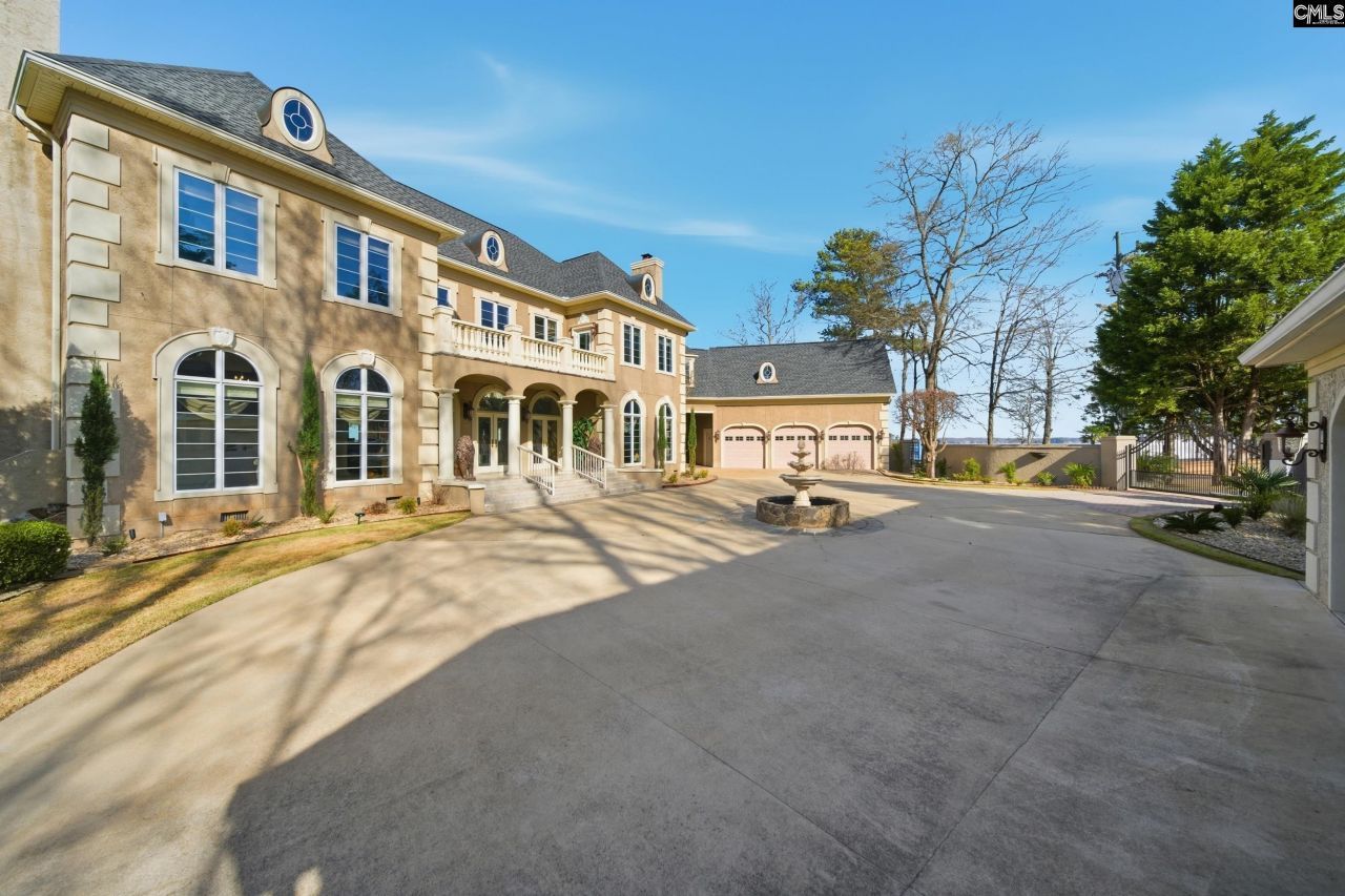 180 Lillian Street  Photo 8