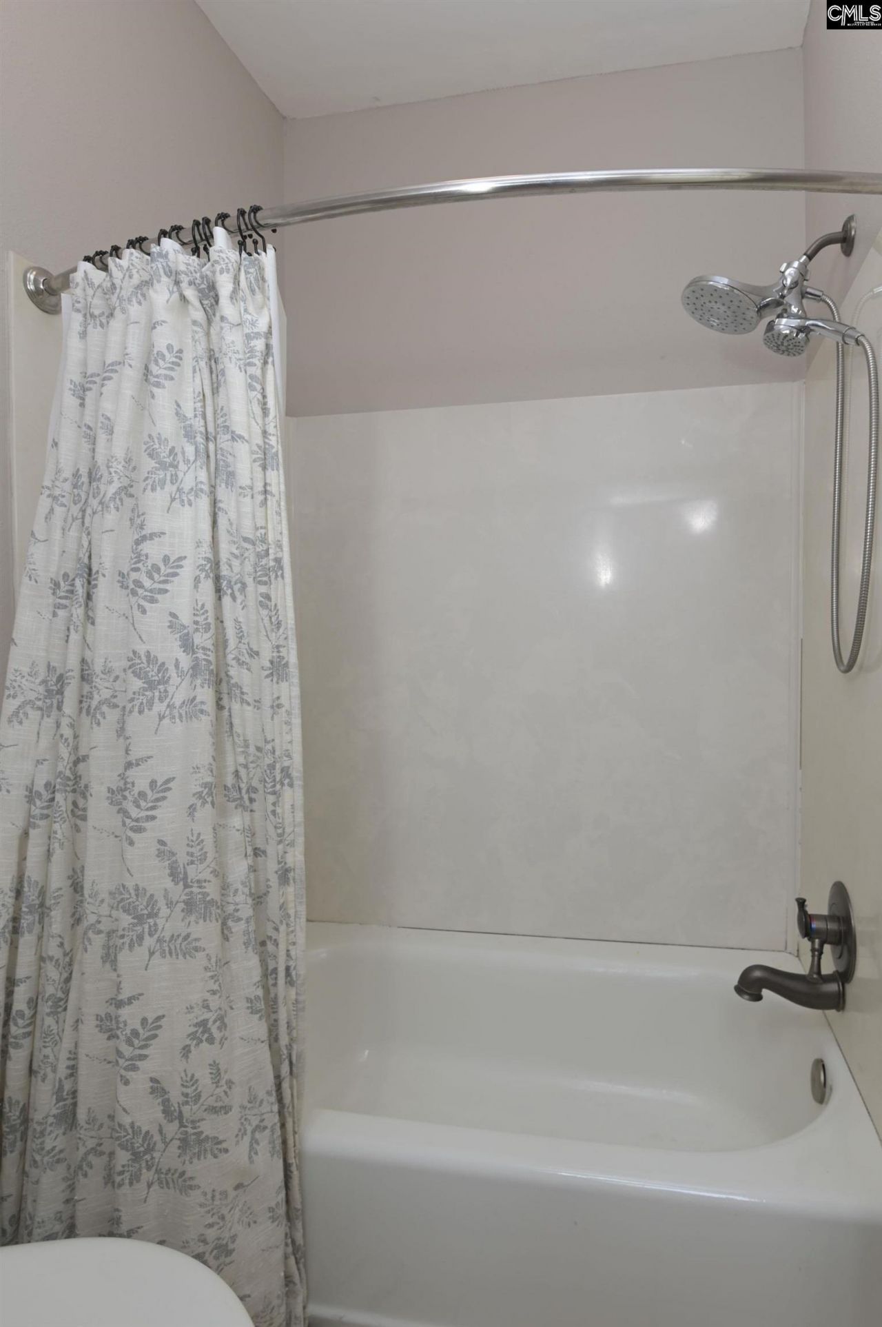 705 Maple Street Photo 18