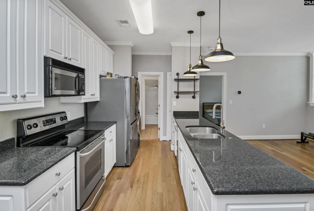 705 Maple Street Photo 22