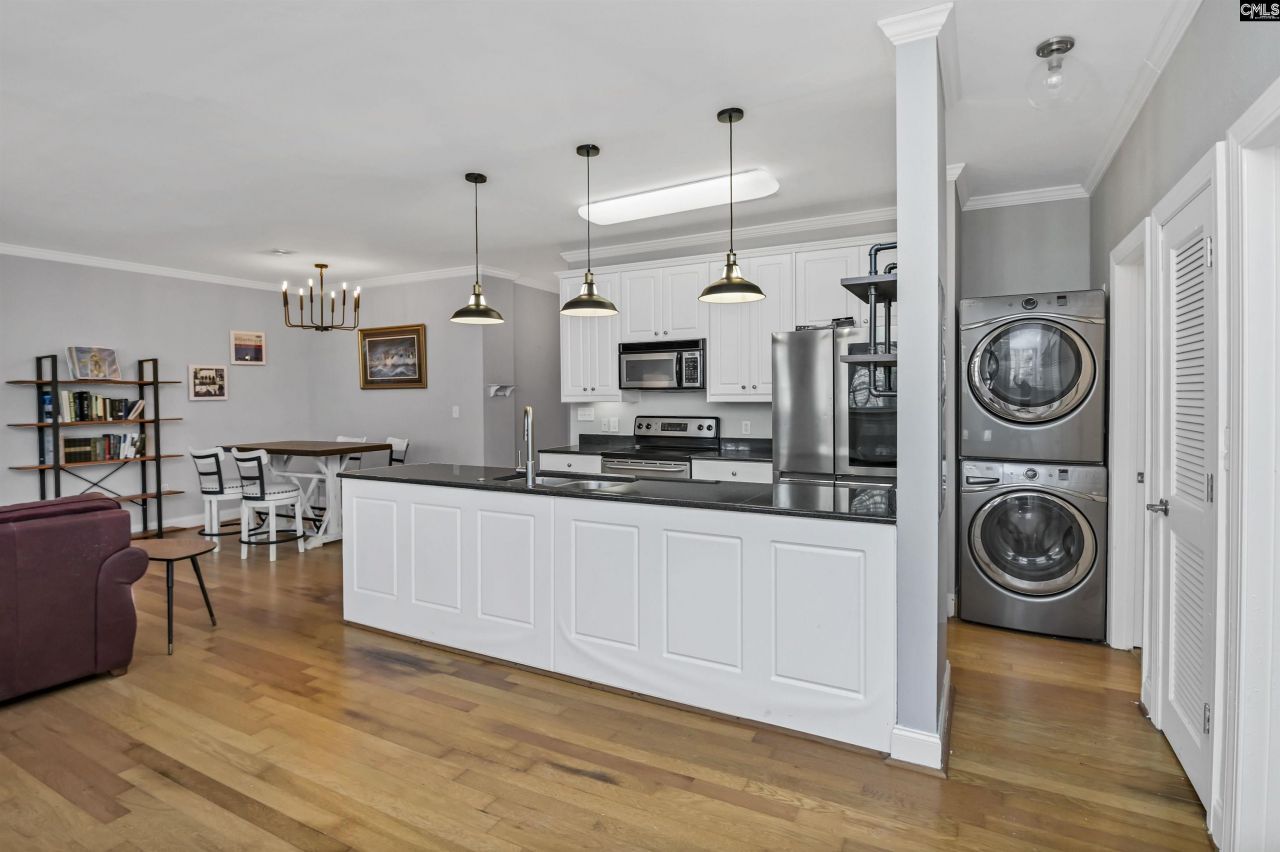 705 Maple Street Photo 25