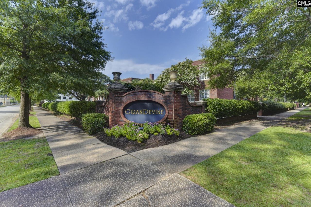 705 Maple Street Photo 31