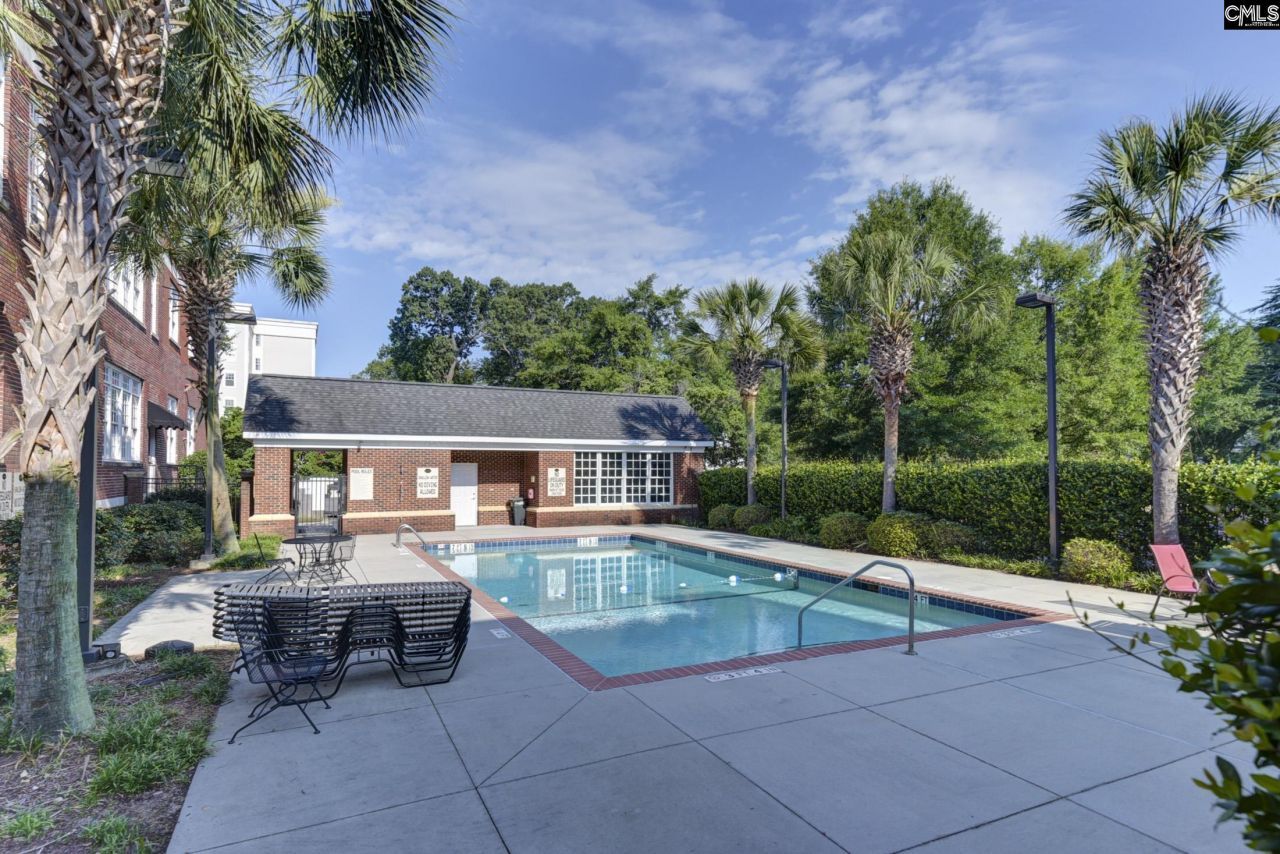 705 Maple Street Photo 34