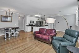 705 Maple Street photo 4