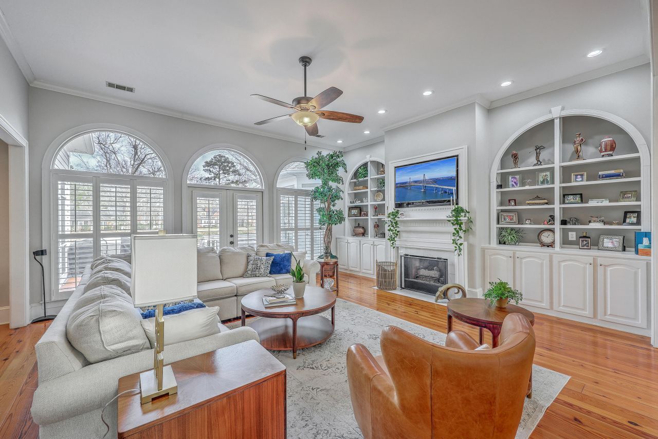 8600 Timbermarsh Lane Photo 11