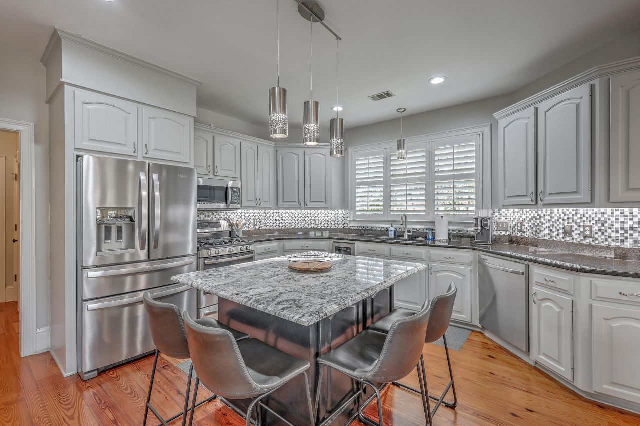 8600 Timbermarsh Lane Photo 16